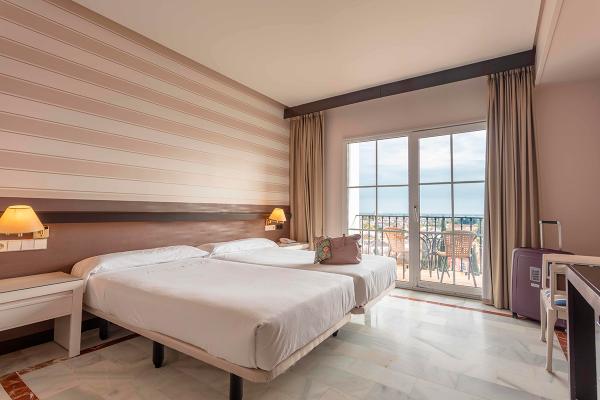 Family Room Abades Benacazón 4* Hotel in Benacazón Family Room Abades Benacazón 4* Hotel in Benacazón