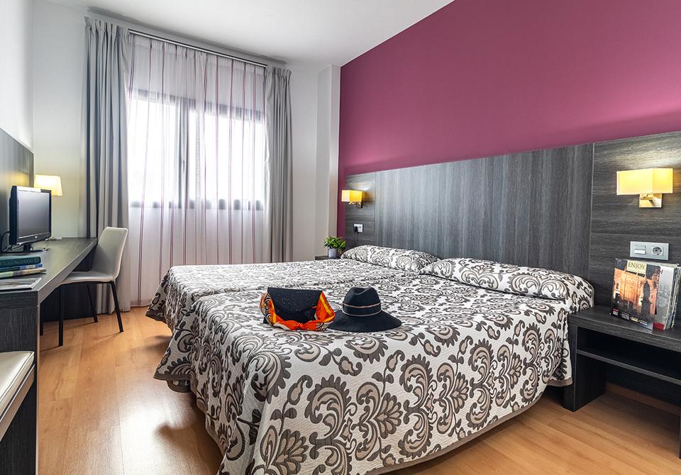 Habitación doble Hotel Abades Vía Norte 3* Miranda de Ebro Habitación doble Hotel Abades Vía Norte 3* Miranda de Ebro